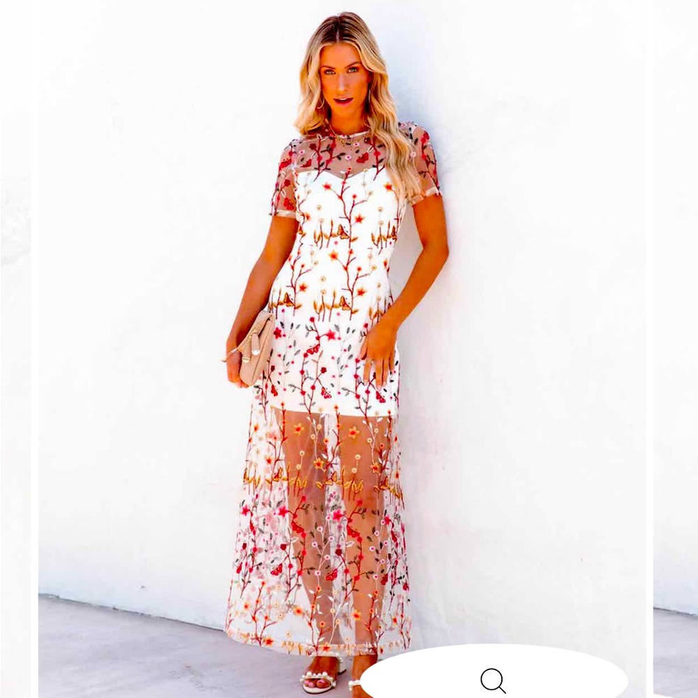 STUNNING VICI white Immeasurable Joy Maxi Dress